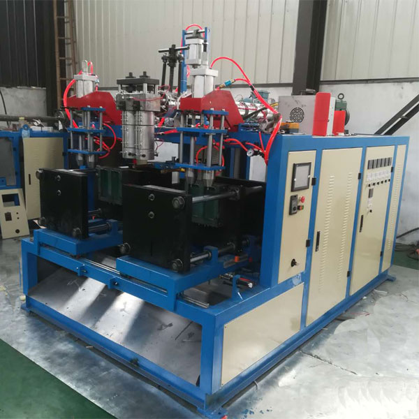 食品飲料吹瓶機(jī)的養(yǎng)護(hù)