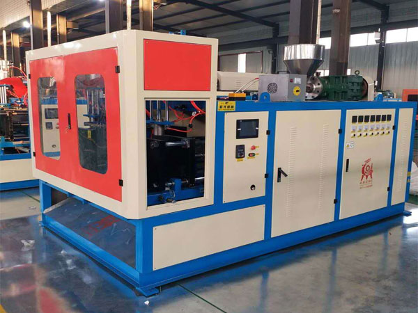 祥龍吹塑機冬季保養溫馨提示